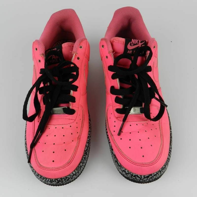 Nike Boys Air Force 1 Low GS Hyper Punch Sneakers Pink