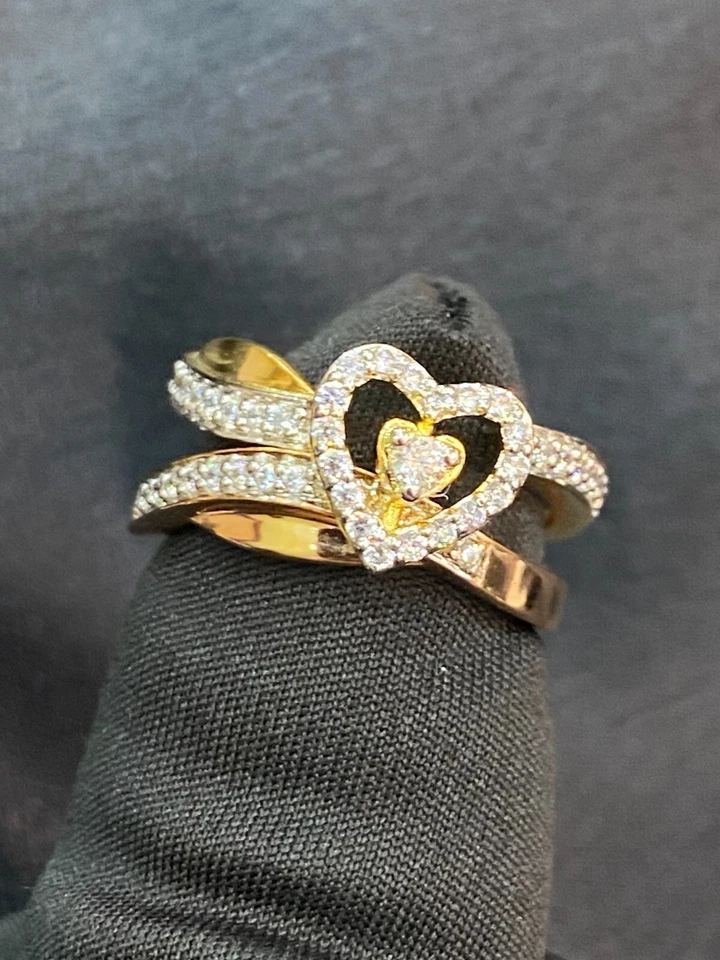 Anillos de dos corazones redondos de 0,72 quilates con diamantes reales de corte brillante para mujer en oro de 14 quilates Foto 2 de 4