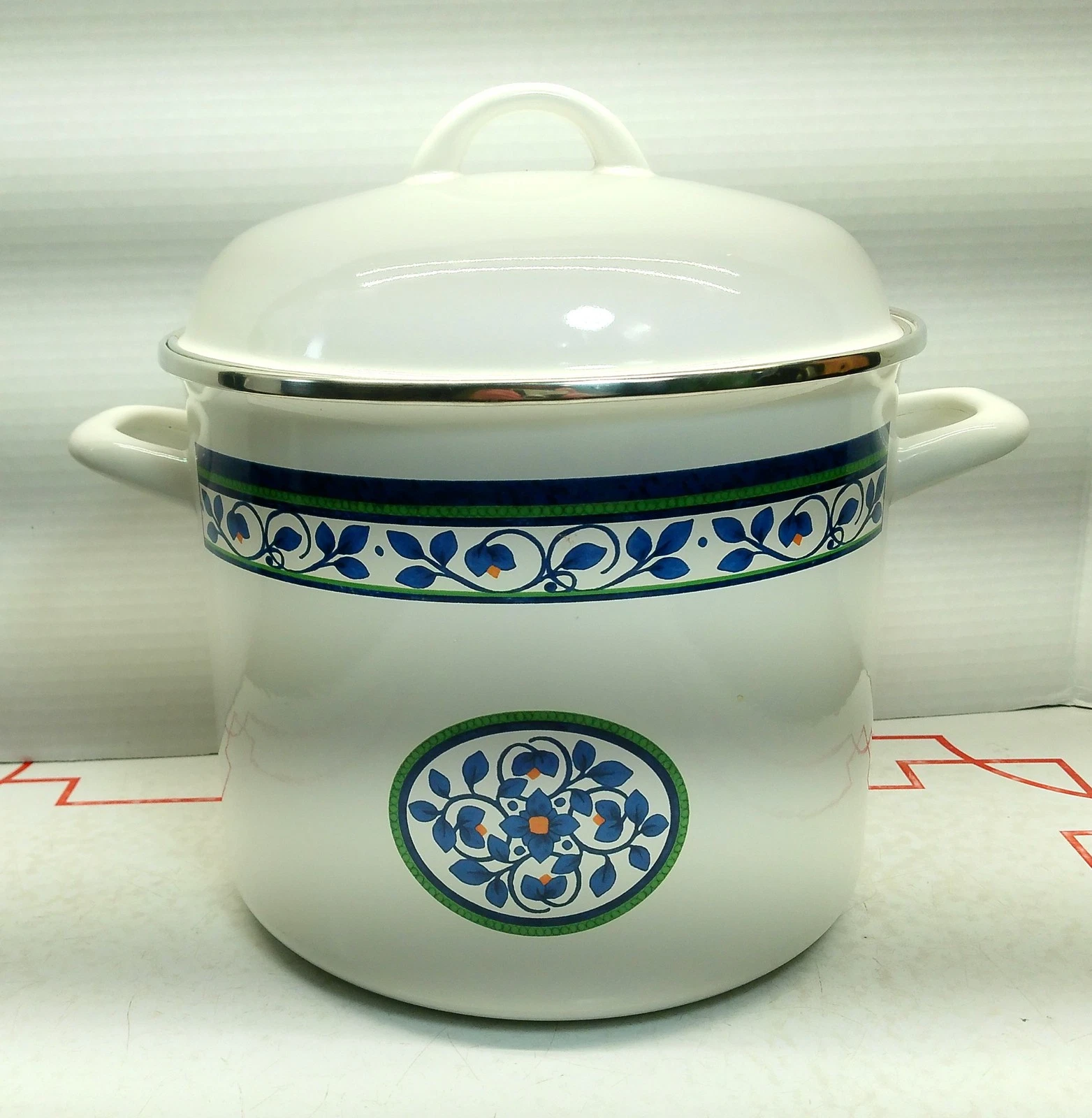 Pfaltzgraff Accents Enamelware 8 QT Stockpot Orleans