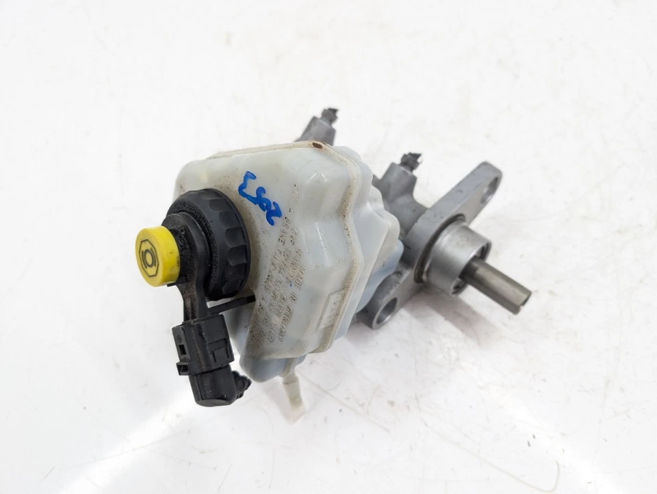 AUDI Q7 MK1 4L BRAKE MASTER CYLINDER 3.0 TDI DIESEL 2010 - Image 2 of 4