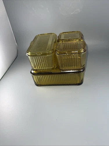 VINTAGE SET OF 4 FEDERAL AMBER GLASS  REFRIGERATOR DISHES WITH LIDS