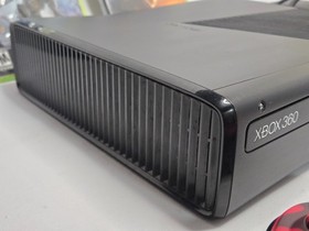 Xbox 360 S Slim Console Glossy Black 1 NEW Controller 250 Gb Hd 2 Games MUST SEE