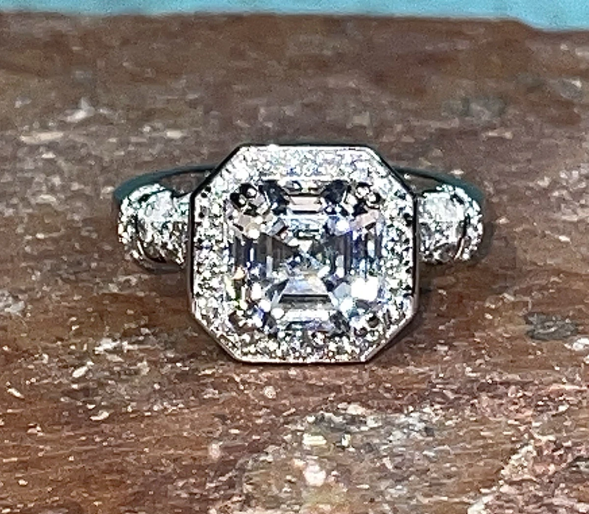 Anillo De Compromiso Celestial Inspirado En La Naturaleza Con Diamante Pera – Valley Rose