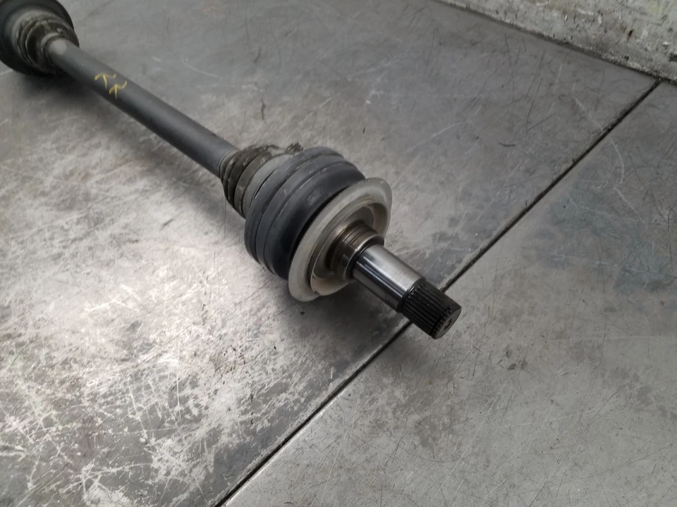 2013 Mercedes Benz AMG E 63 Right Rear CV Axle #2179 D5 - Image 2 of 4