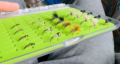 Fliegen zum Fliegenfischen - Custom Box handgebunden in Schottland. 25 Fliegen x5 Muster.