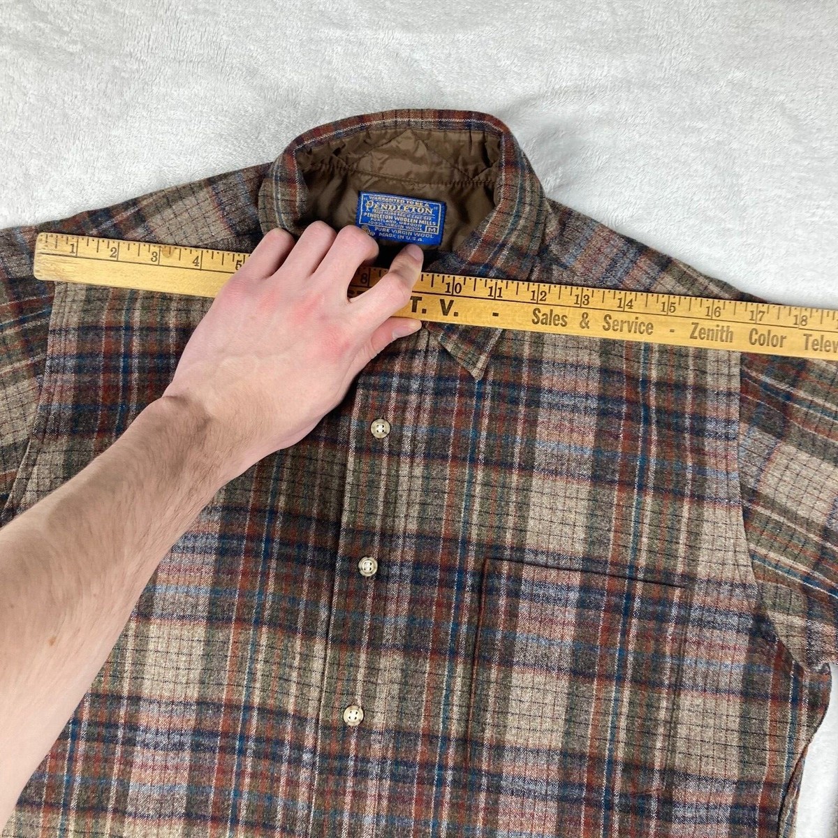 VINTAGE Pendleton Board Shirt Brown Wool Flannel Medium USA VINTAGE Pendleton Board Shirt Brown Wool Flannel Medium USA