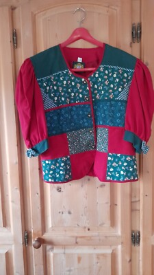 Hammerschmid, rote Trachtenbluse, Gr. 46, mit Blumenmuster,
