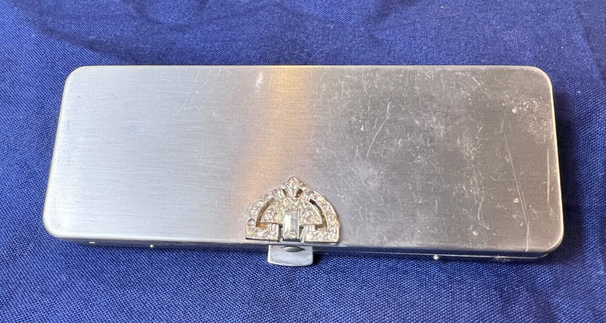 Art Deco Volupte Compact Silvertone Triple Vanity Mirrored Powder