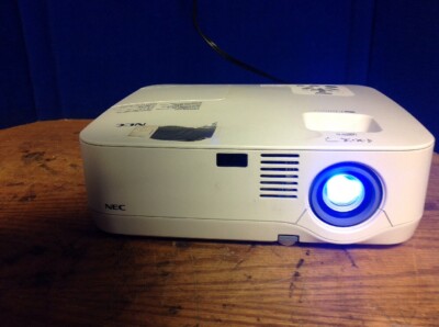 NEC NP500W プロジェクター Amazon.com: NEC NP500W XGA LCD Projector HDTV 3000 Lumens