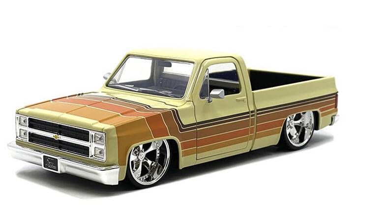 JadaToys 1/24 1985 シェビーC-10 JADA Just Trucks 1/24 1985 CHEVY C-10 PICKUP (matte Black