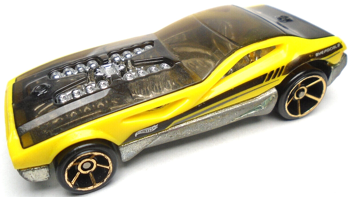 2011 HOT WHEELS BYE FOCAL II YELLOW 1:64 DIECAST 2.75" CAR W BLACK GRAY & CHROME