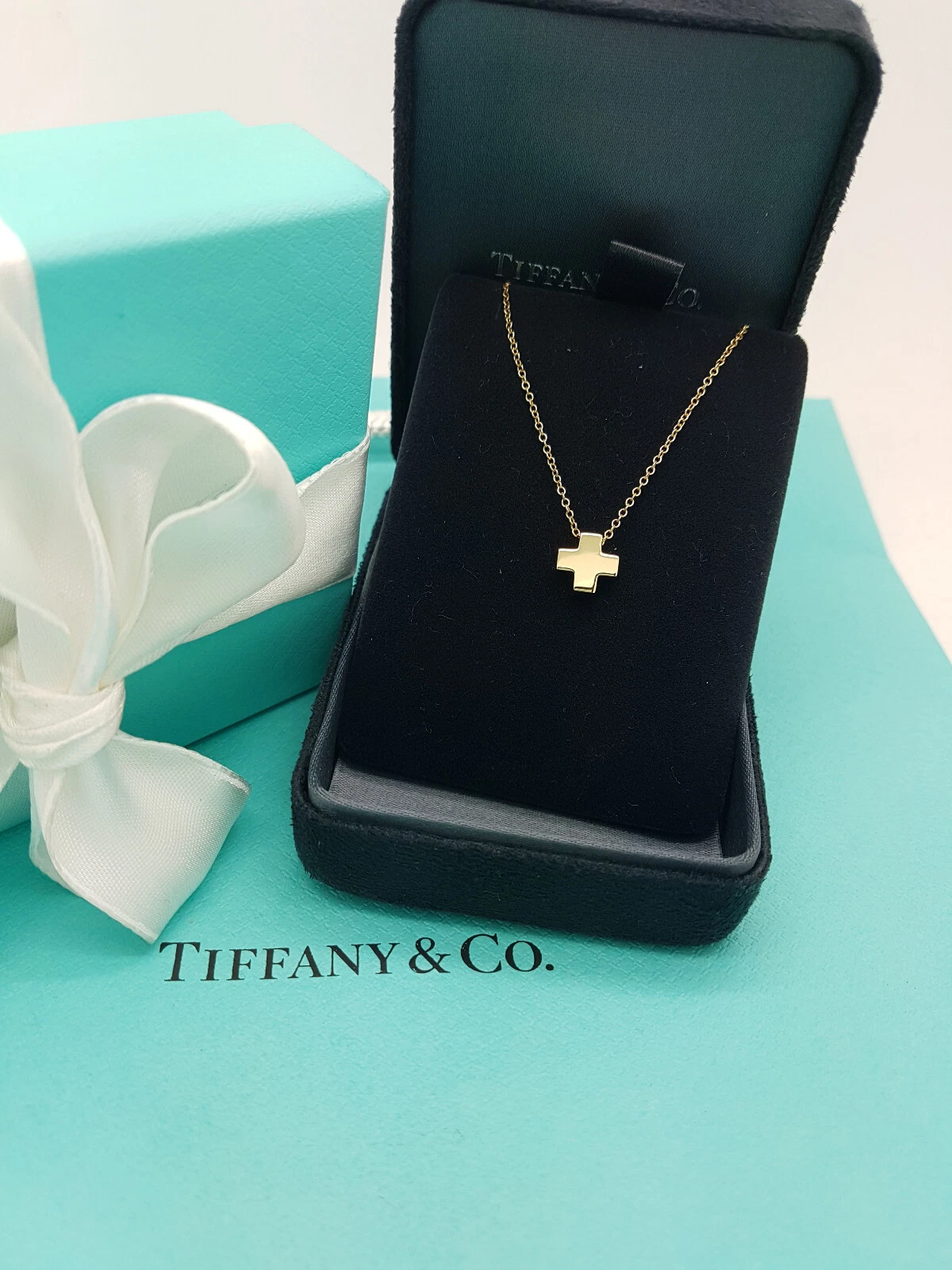 Tiffany & Co. Rarissima collana catena 16" ciondolo croce 3D in oro giallo 18 ct