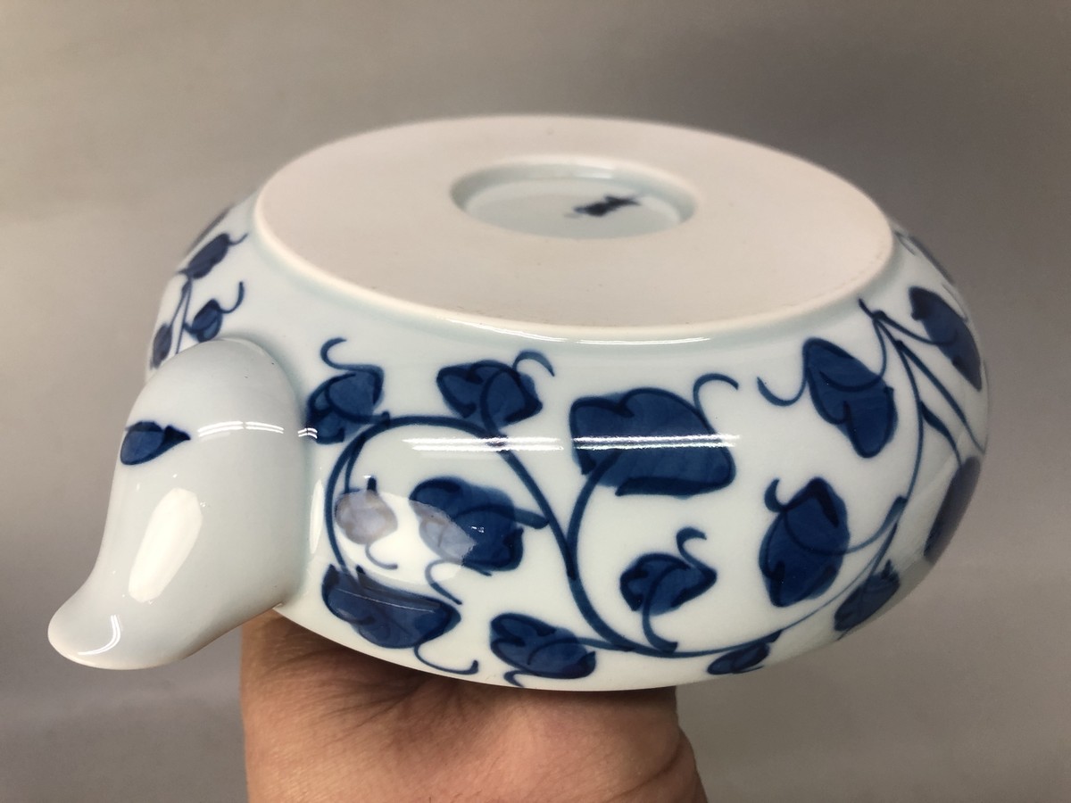 Y8424 JUICER Arita-ware lemon squeezer signed box Underglaze blue