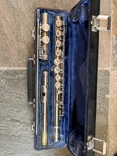 Armstrong 104 flute with hard case. Made in USA