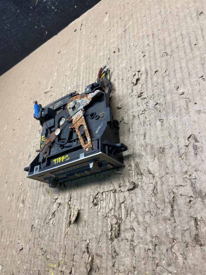 Interruptor de control de aire acondicionado Chrysler LeBaron 1987 a 1992 Q1772 PS Foto 2 de 4