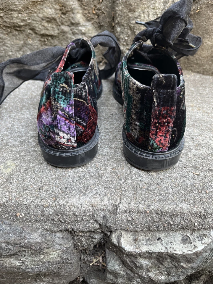 Zapatos para mujer Zodiac vintage EE. UU. 6,5 M terciopelo multicolor con cordones y cinta años 90 Foto 4 de 4