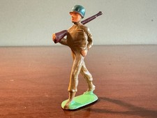 Vintage Manoil Dimestore M171 46A Parade Marching w Rifle THIN  VG - Near Mint 