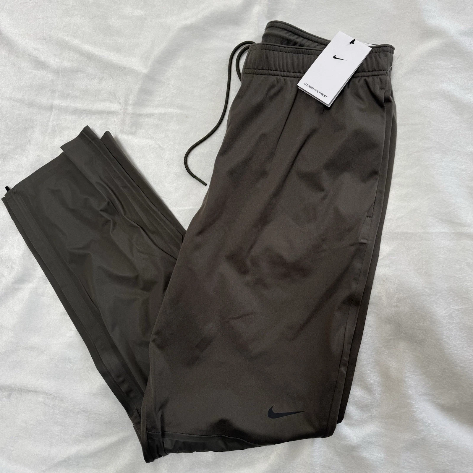 Nike Storm-FIT ADV Waterproof Golf Pants $200 Sz Medium Men's Olive DX6076-325