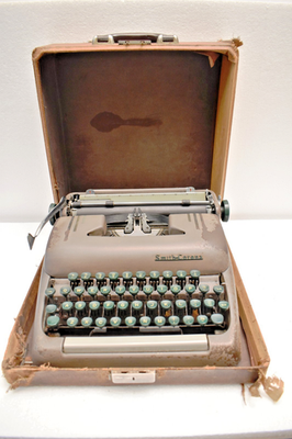 Smith Corona Silent-Super Portable Typewriter 1954 Vintage Mid