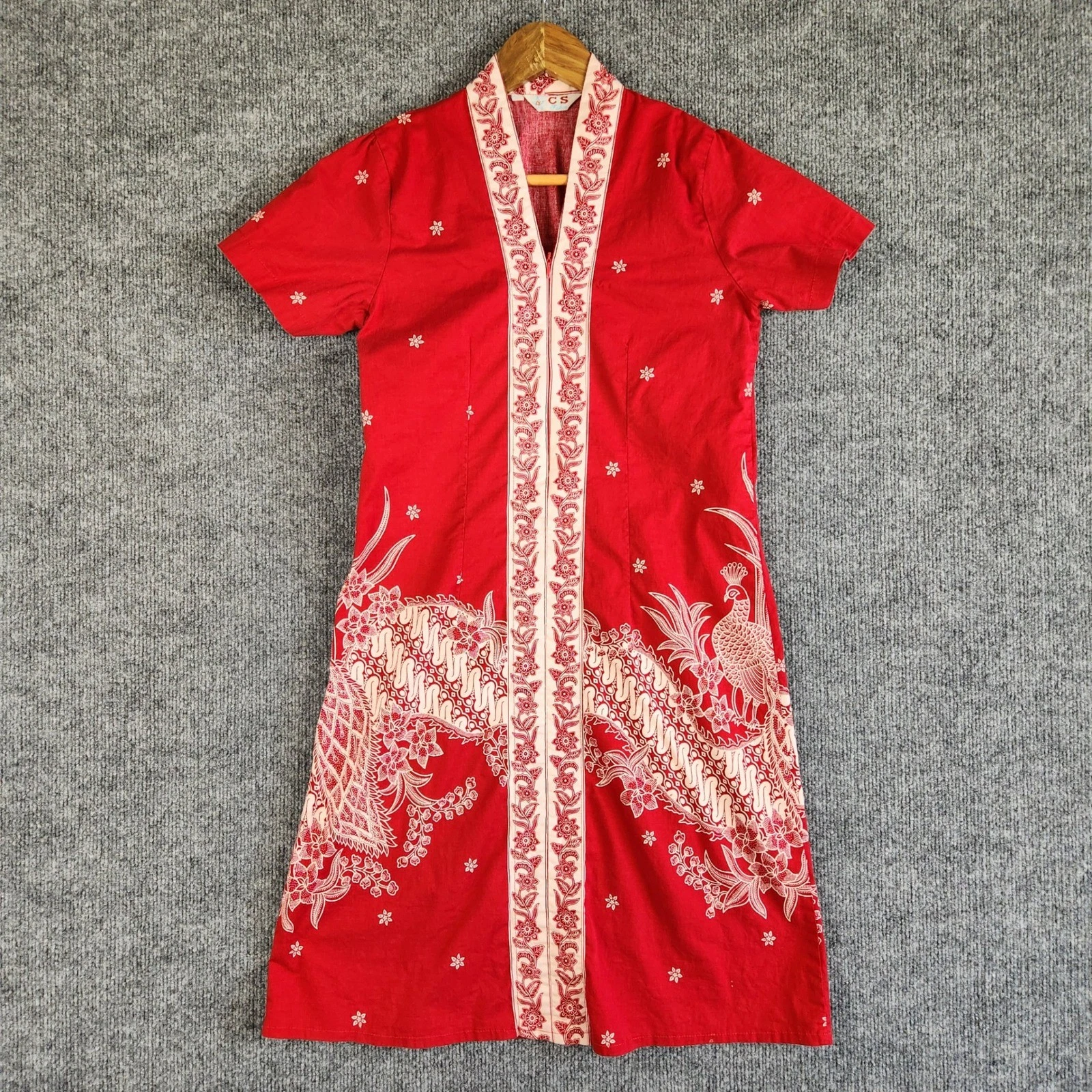 Vintage CS Fashion Dress Red Batik Peacock Print Front Zip Short Sleeve Small