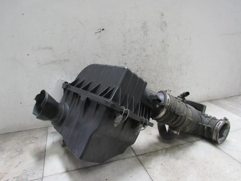 04 05 MERCURY MOUNTAINEER Air Cleaner - Image 2 of 3