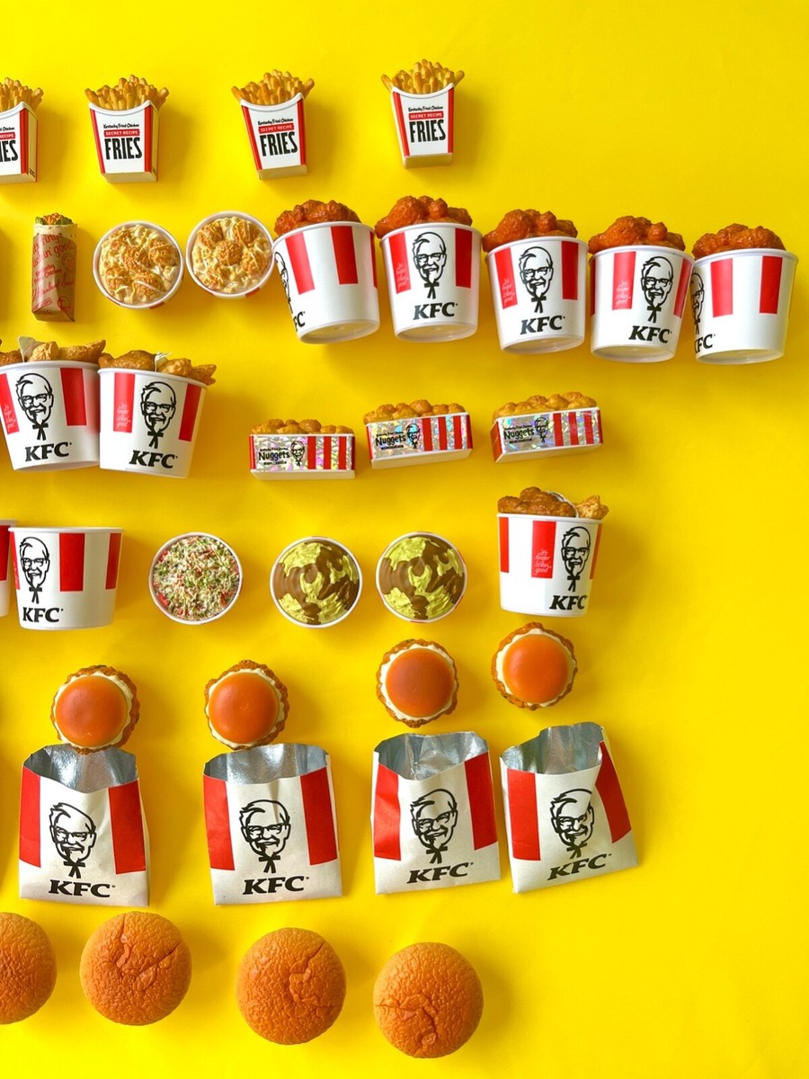 Mini Brands KFC ZURU Lot of 44 Mini Figures RARE 5 Surprise Mini Brands KFC ZURU Lot of 44 Mini Figures RARE 5 Surprise