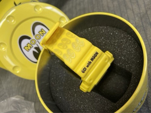 G-Shock MOONEYES DW-5600 Limited Edition Hot Rod Custom Show From Japan - Picture 3 of 9