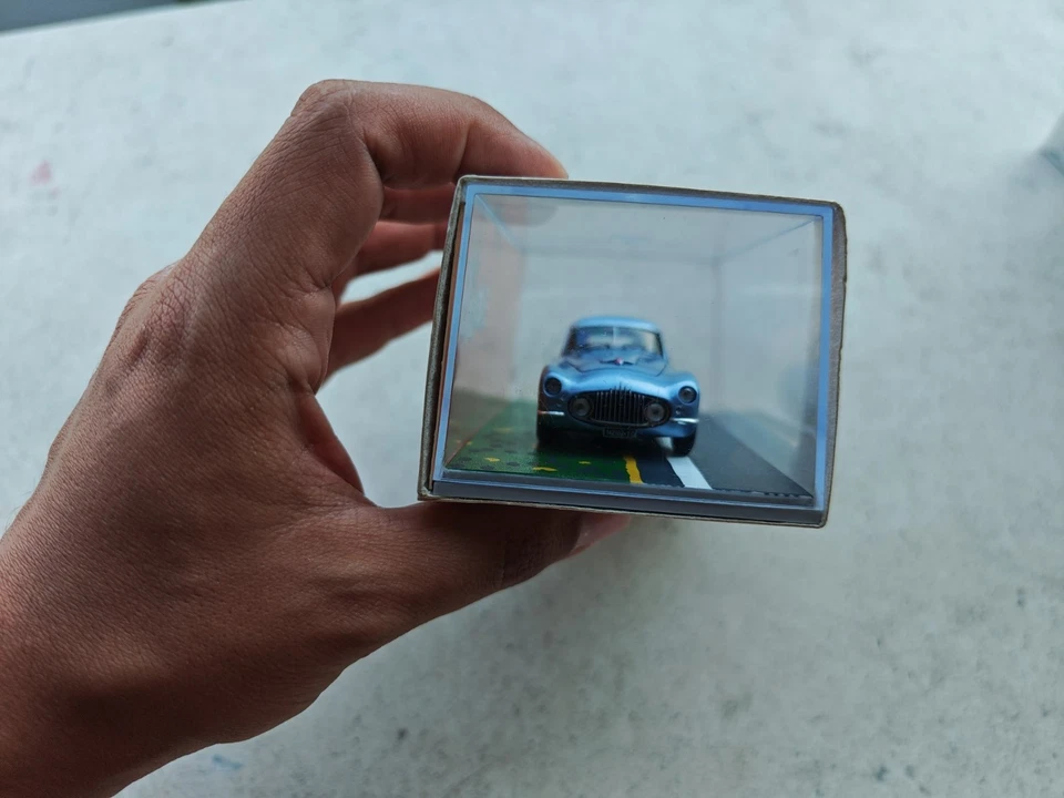 Bizarre 1/43 Fiat 8V First Series 1953 Metallic Blue BZ117 Resin Scale Model Car - Immagine 4 di 4