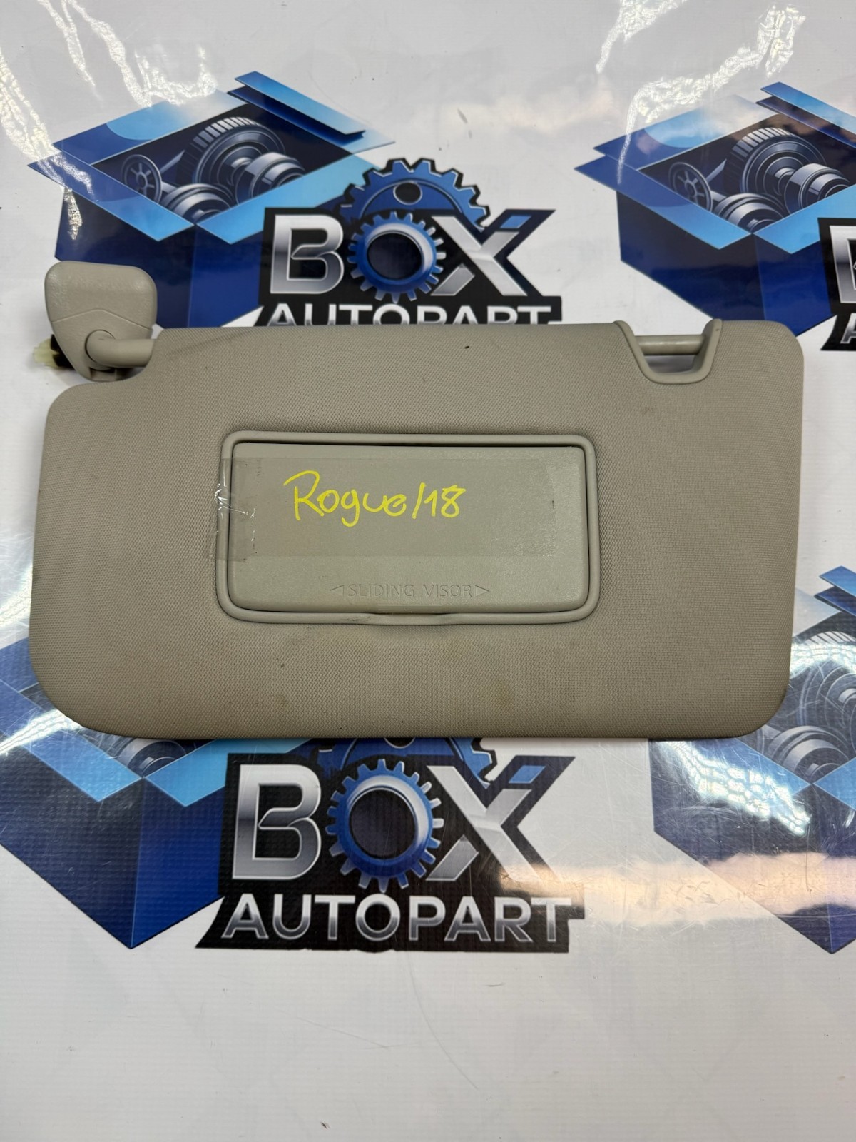 2018-2020 Nissan Rogue Left Driver Side Sun Visor Illuminated OEM