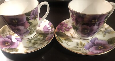 China Tea Set 2009 2 Cups And 2 Saucers Flower Pattern 2011 VGC