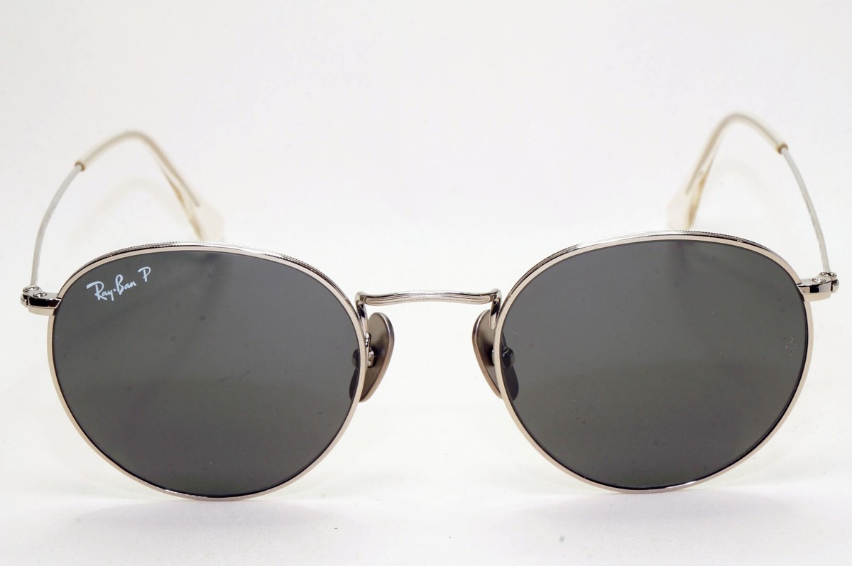 Ray-Ban Sunglasses Round Titanium Polarized Silver Black RB 8247