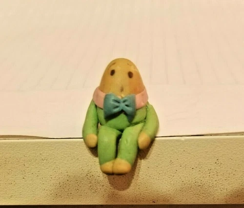1" HUMPTY DUMPTY DOLLHOUSE MINIATURE NURSERY RHYME FIGURINE SCULPTURE 1970's