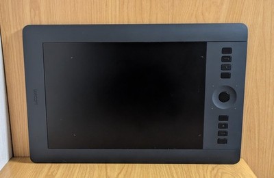 Wacom PTH-651 Intuos Pro Medium Creative Pen & Touch Tablet Exc | eBay