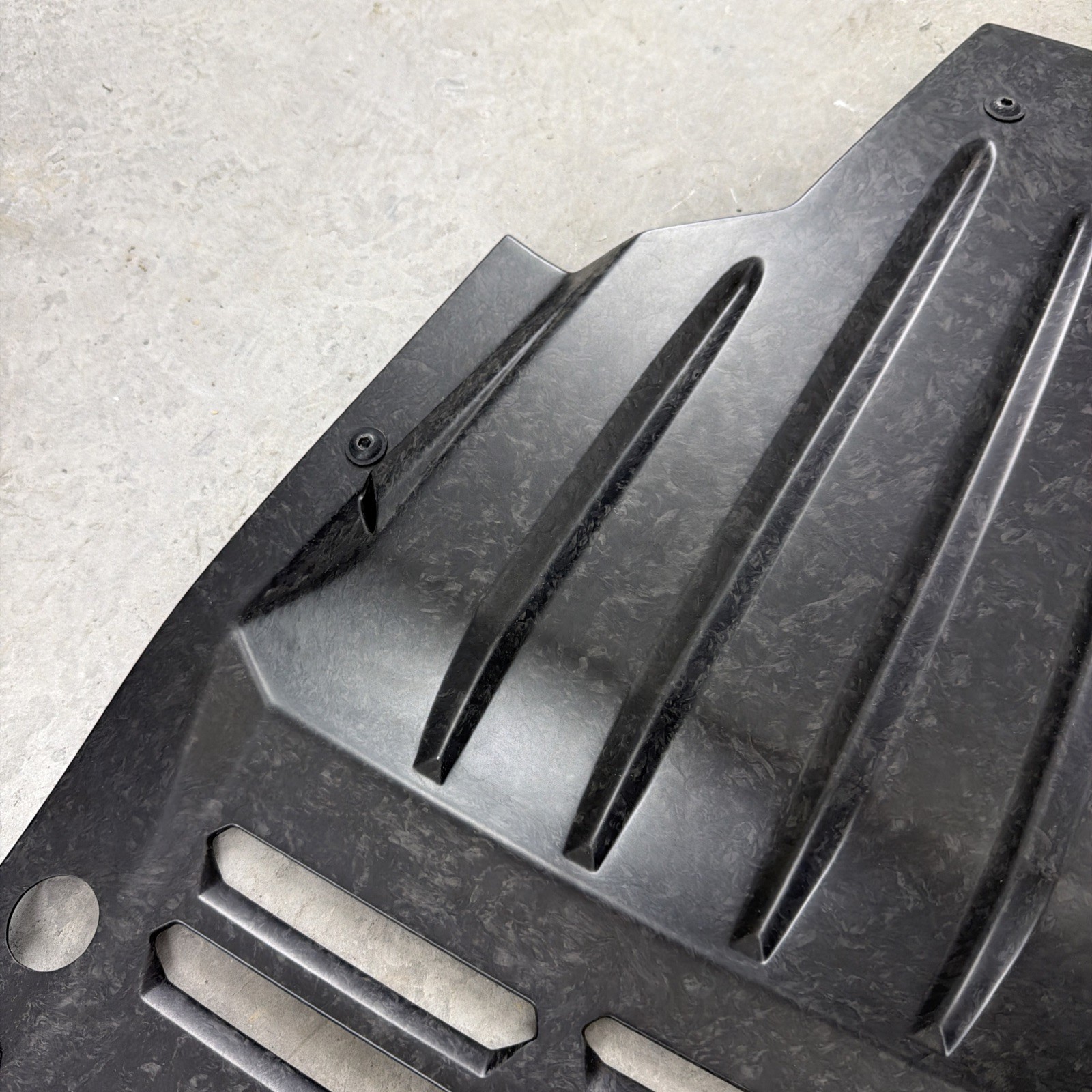 2016 Lamborghini Huracan LP580-2 Engine Bay Rear Carbon Forged 4T0864211A *MINT*