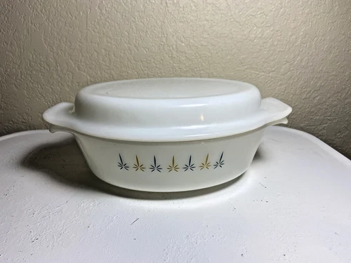 Vintage Anchor Hocking Fire King casserole dish w lid - atomic starburst pattern