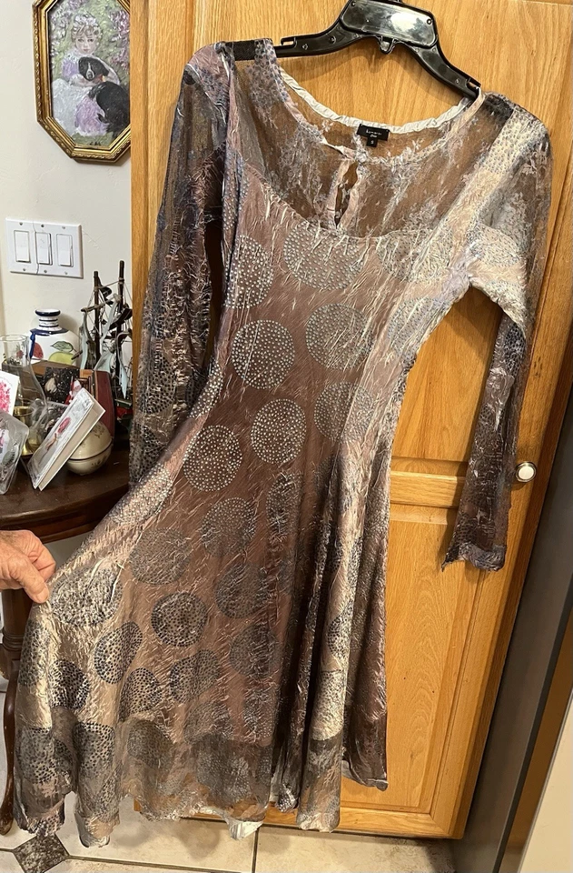 Impresionante Vestido Komarov Dorado Taupe Ombré Ojo de Cerradura Encaje Talla Pequeña-nunca Usado Foto 4 de 4