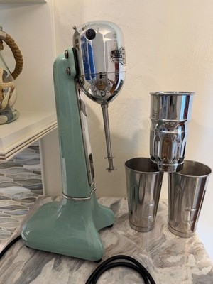 Vintage Myers Bullet Mixer Jadeite Green w/ 3 Mixing Cups