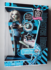 Mattel 2010 Monster High FRANKIE STEIN School's Out BNIB NRFB
