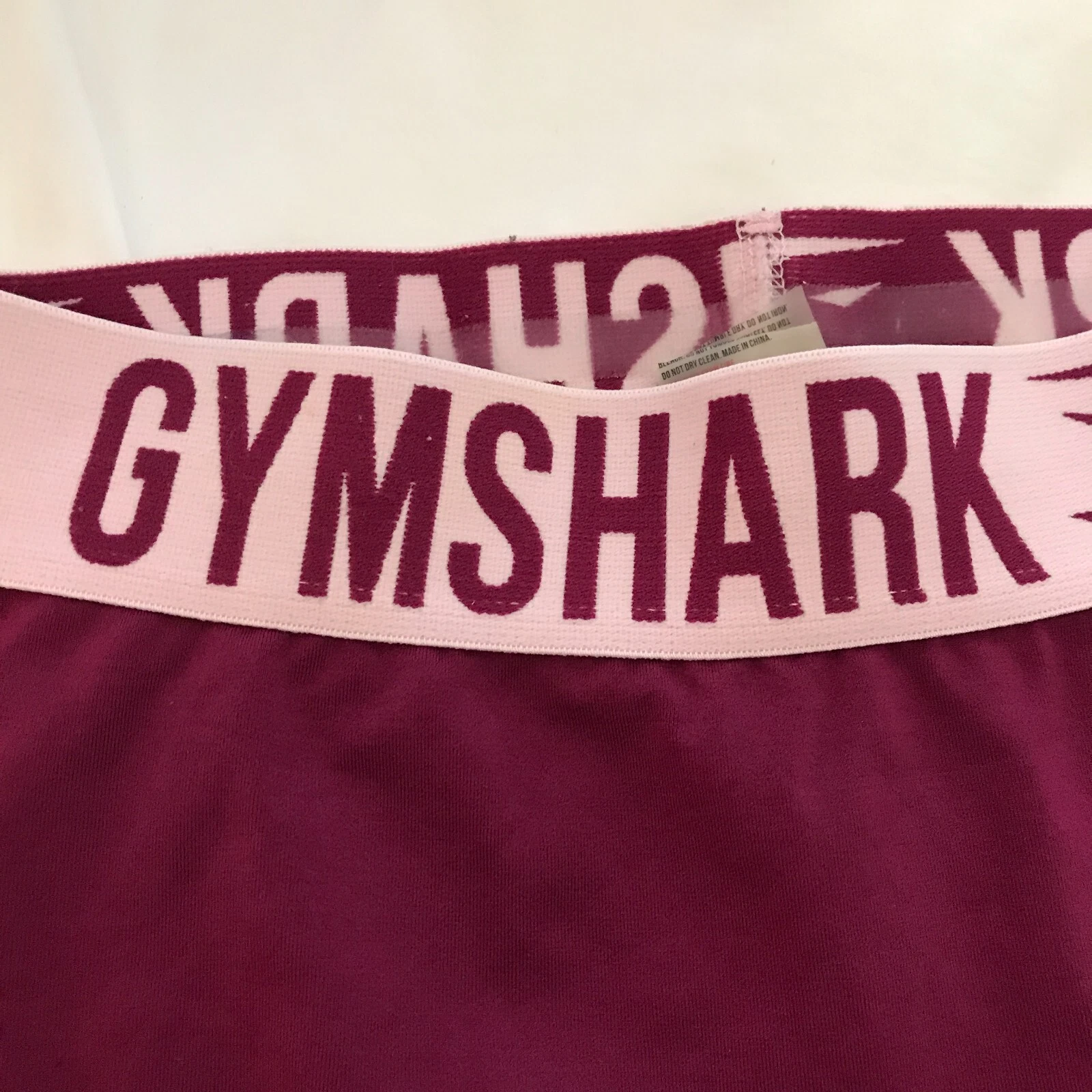 gymshark mid rise elastic waist stretch athleisure yoga leggings