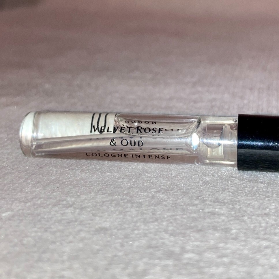 【限定】Jo Malone Velvet Rose & Oud コロンインテンス Amazon.com : Jo Malone Velvet Rose and Oud Intense Cologne