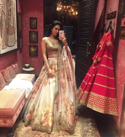 Photo of Floral print Sabyasachi lehenga in white and gold-tmf.edu.vn