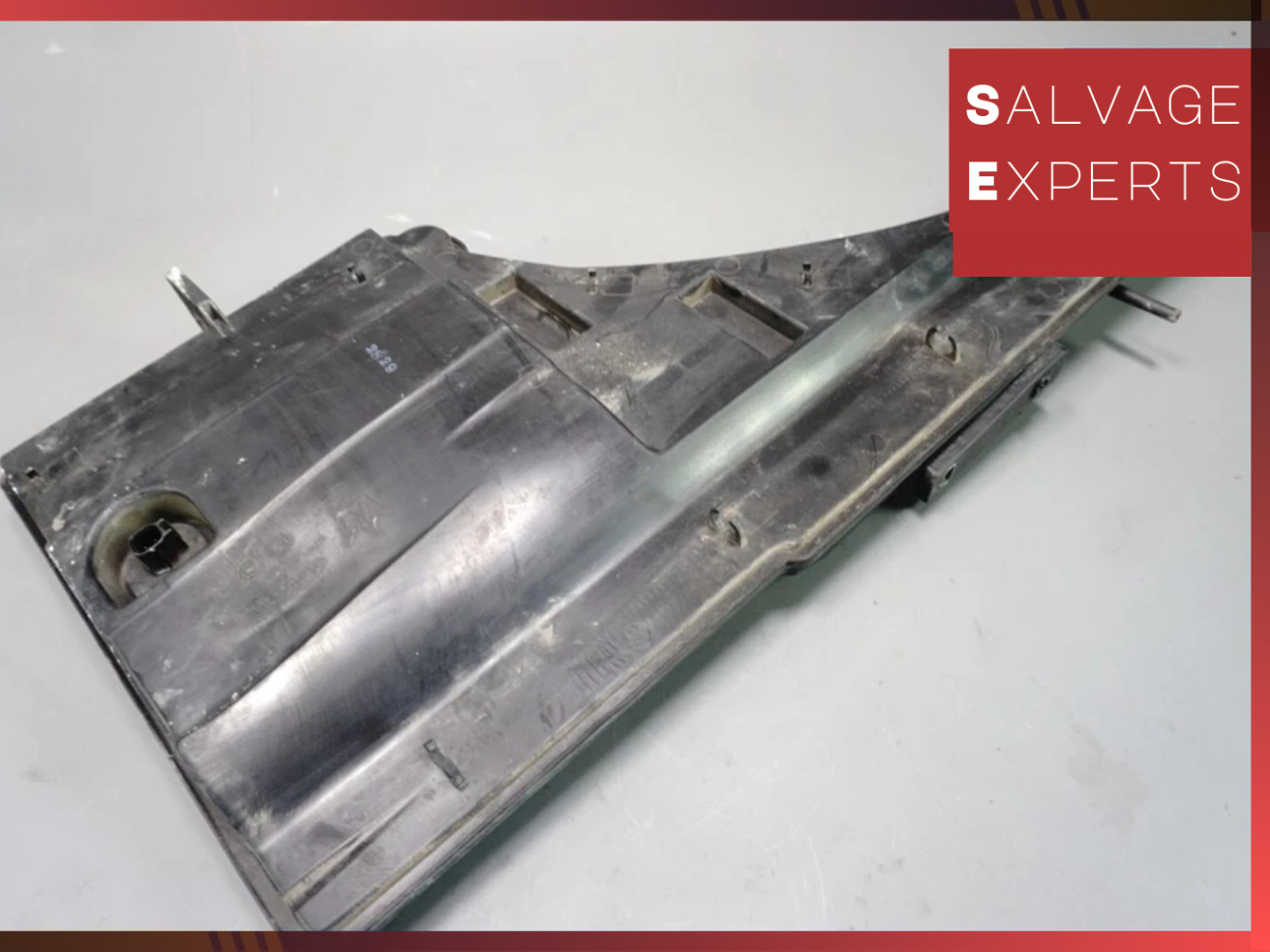 Maserati Ghibli 2014-2021 Washer reservoir P/N 670105311