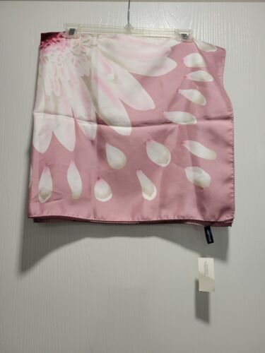 Women's Ann Taylor 100% Silk Scarf Size34x34 Pink, Purple &Cream Floral NWT - Picture 3 of 9