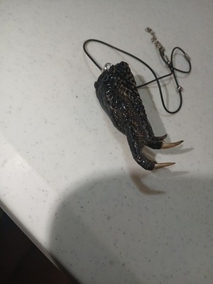 alligator claw necklace
