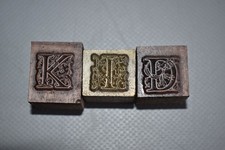 Stempel Monogramm mit Holz 3 Buchstaben K D I