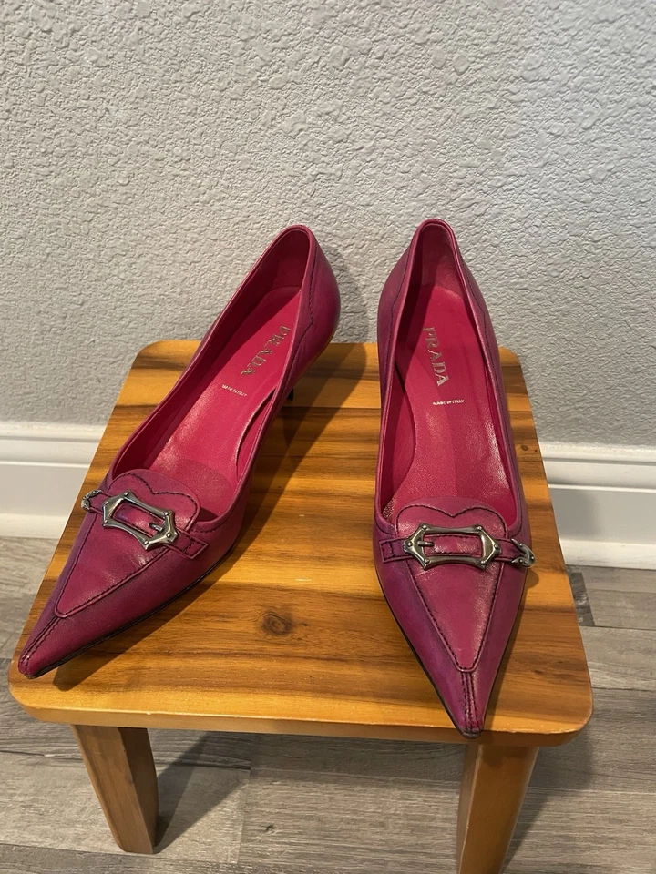 Tacones para mujer PRADA Foto 2 de 4