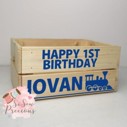 Scatola di compleanno personalizzata, scatola per trattamenti in legno, cesto, treno - Foto 1 di 1