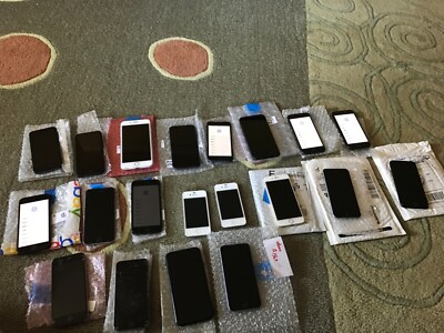 Lot of x20 Apple iPhones Various models cell phones recovered at the Airport