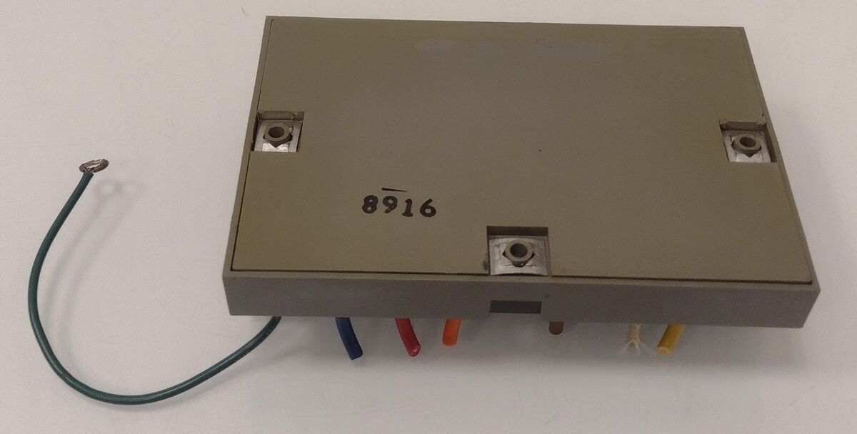 s-l1200.jpg s-l1200.jpg