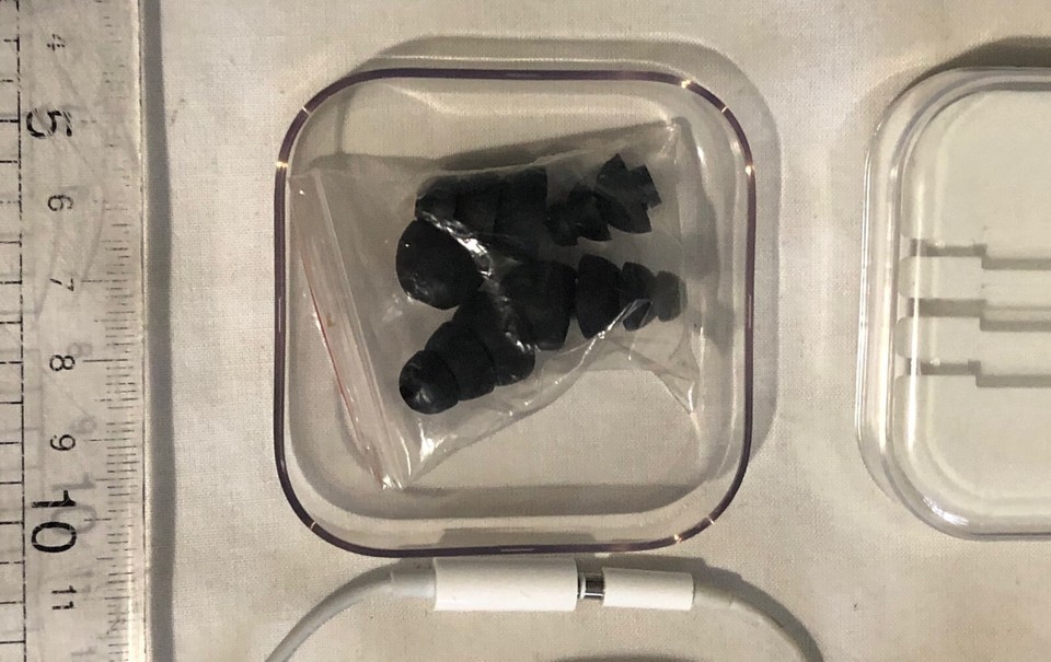 2x Apple iPhone in Ear Headphones in Cases with Phone Adaptor Fully